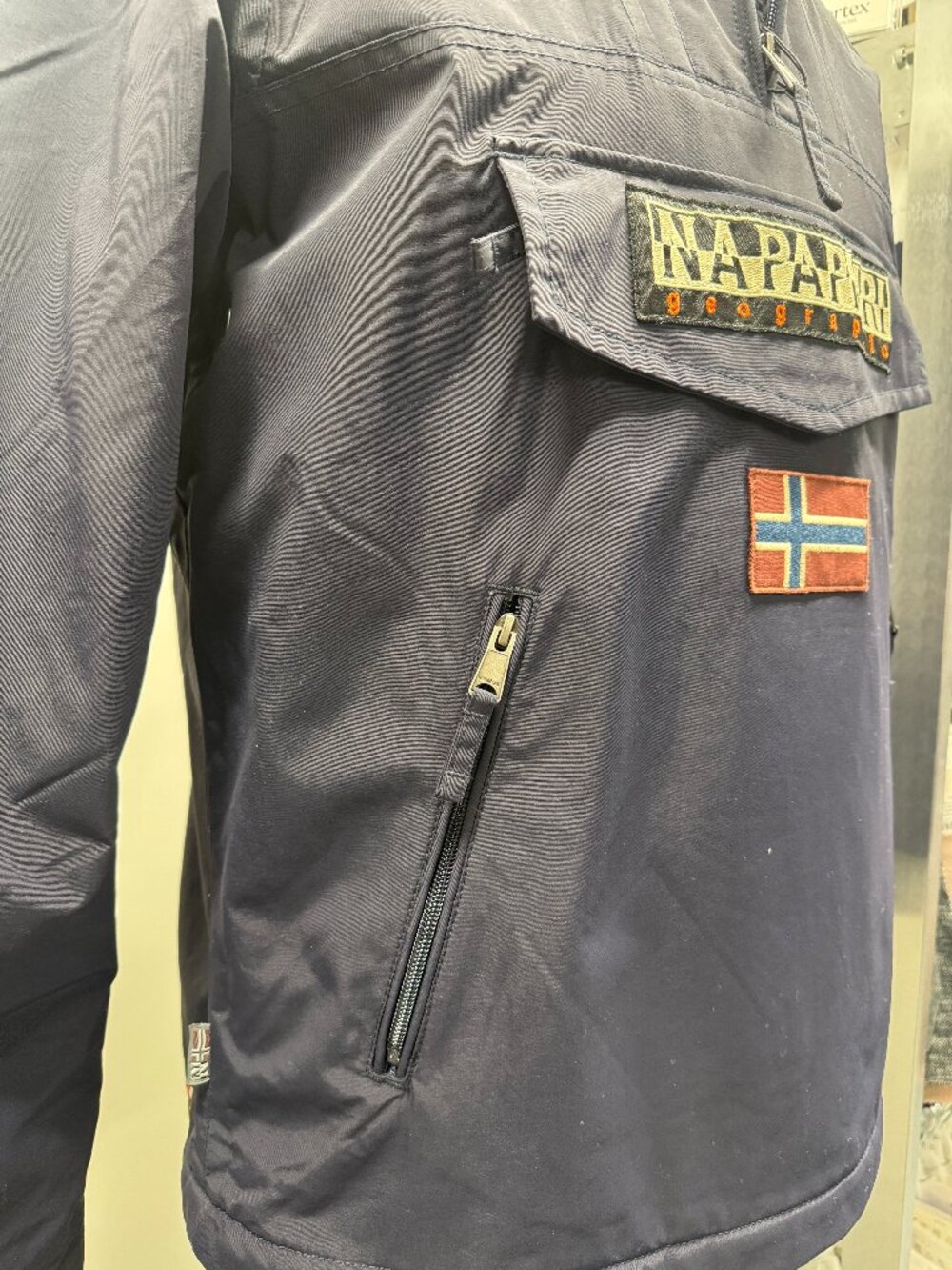 Napapijri Men’s Navy Blue Rainforest Anorak Jacket – Pullover - Picture 5 of 11